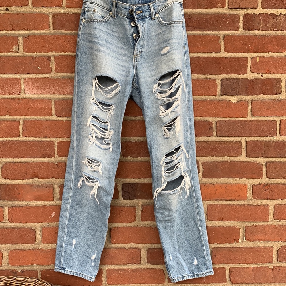 H&M Boyfriend jeans (US 2) - Picture 3 of 6
